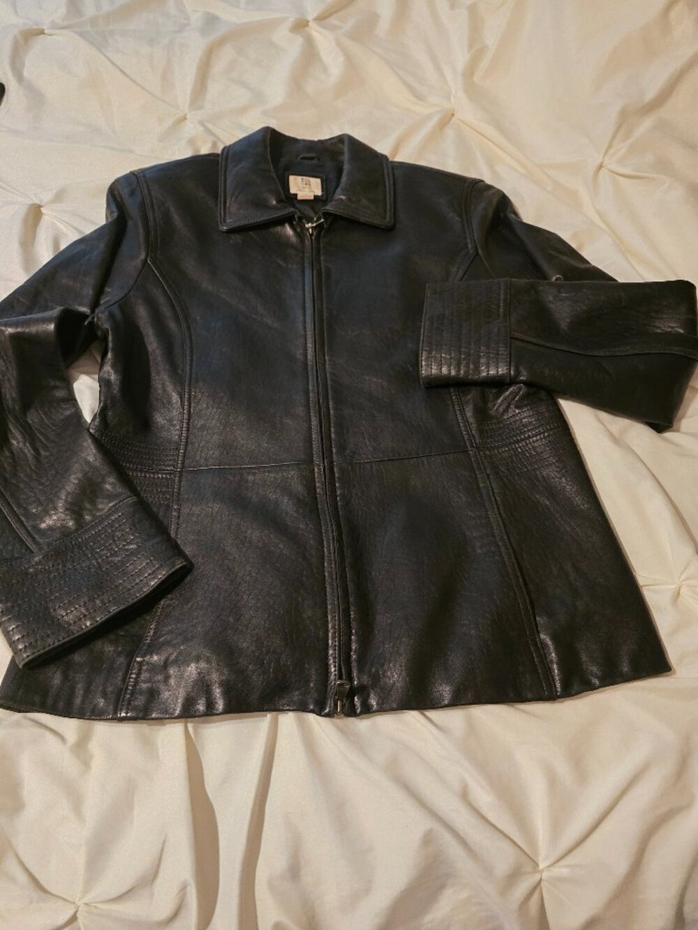 100% Lambskin Leather Jacket. Black. Size xl (size US12)